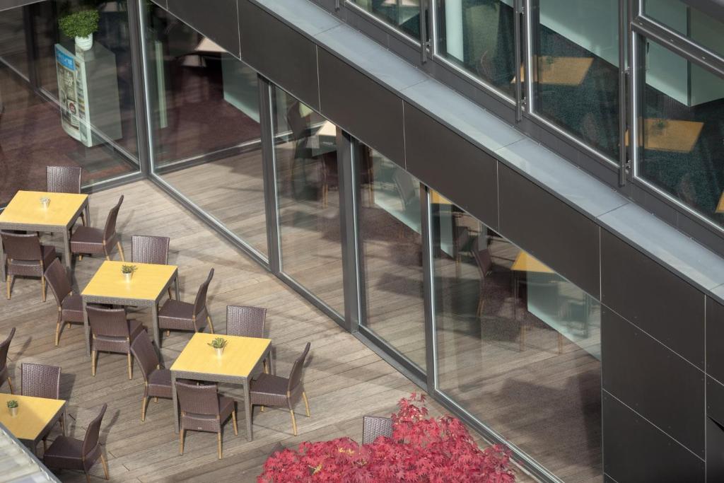 Holiday Inn Express Zürich Airport Rümlang Parken www.booking.com
