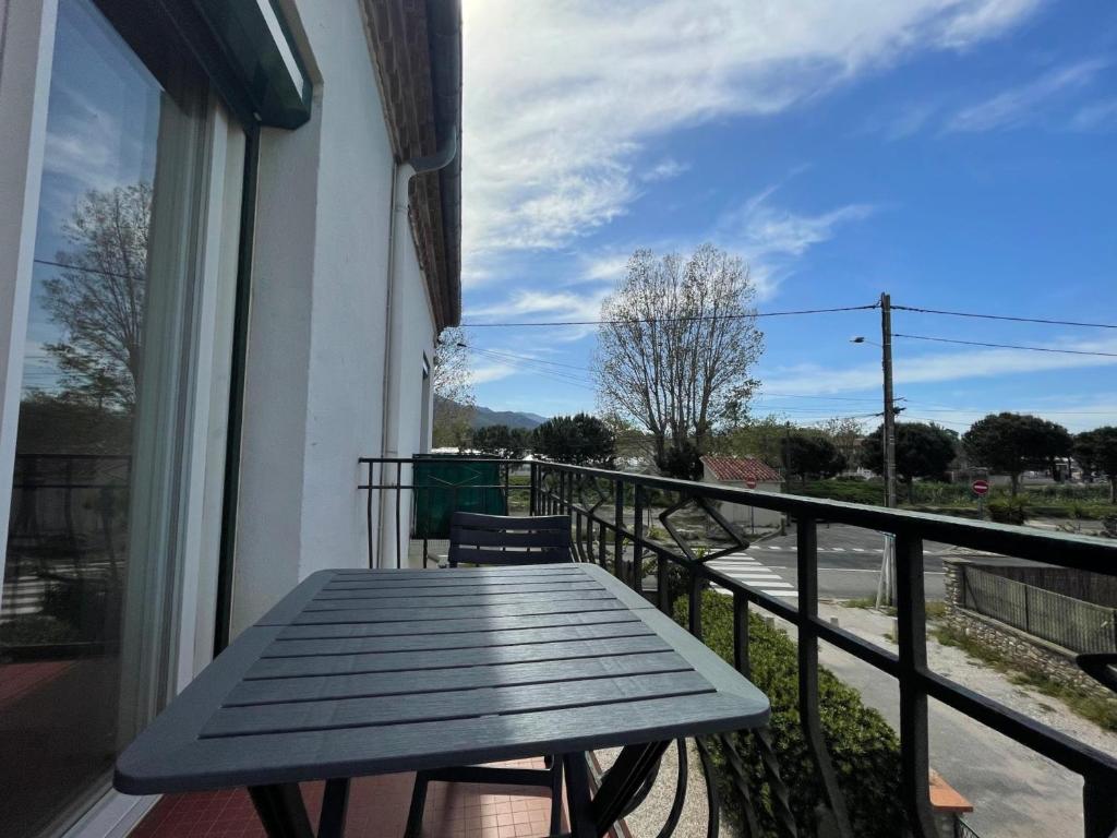 Photo de la galerie de l'établissement Argelès-sur-Mer: Studio 4 couchages, balcons, clim, proche mer - FR-1-309-423, à Argelès-sur-Mer