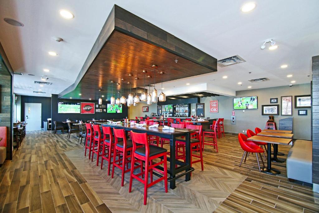 Holiday Inn Hotel & Suites - Calgary Airport North by IHG - Resim 18