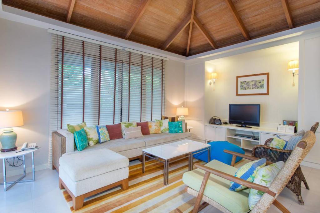 TV a/nebo společenská místnost v ubytování Rest Detail Hotel Hua Hin