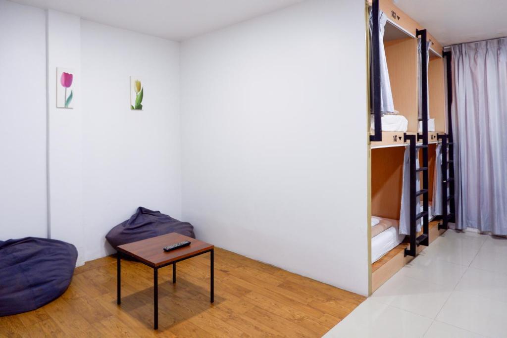 
4-Bed Mixed Dormitory Room
