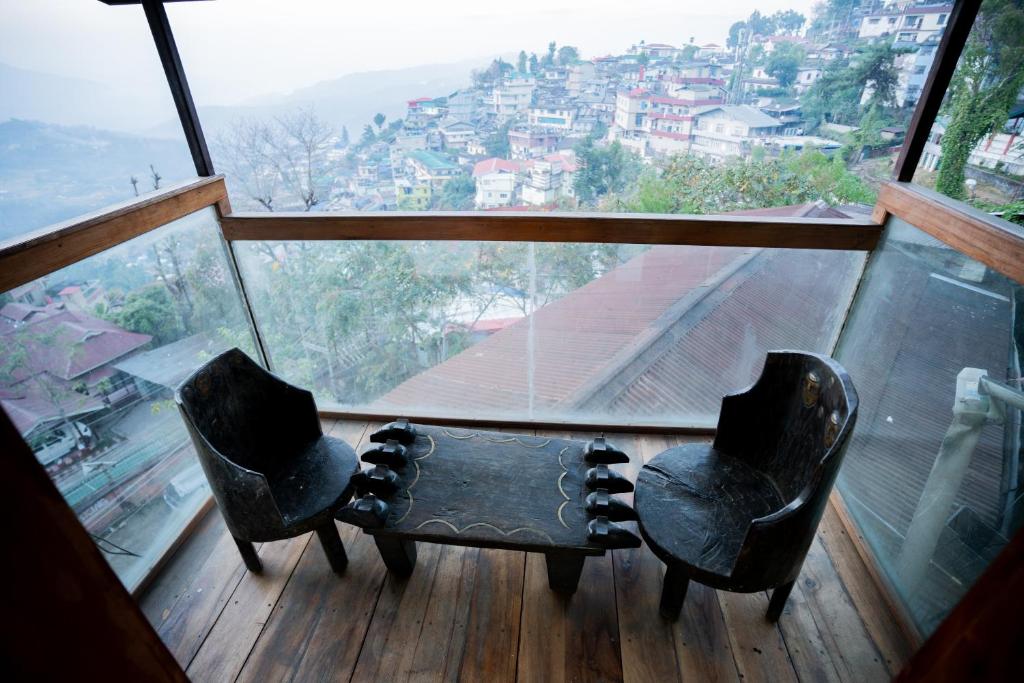 Nespecifikovaný výhled na hory nebo výhled na hory při pohledu z hotelu
