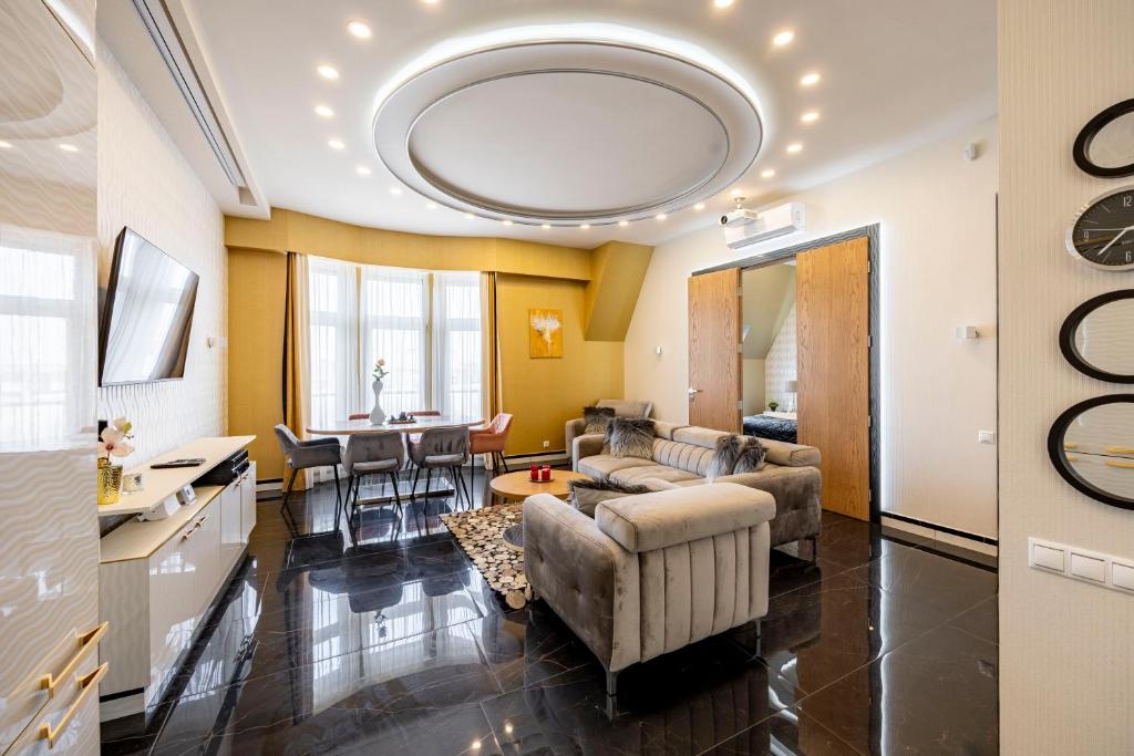 Luxury Royal Central Apartment by Prestige Homes 1066 Budapest, Jókai utca 12 kép - 1