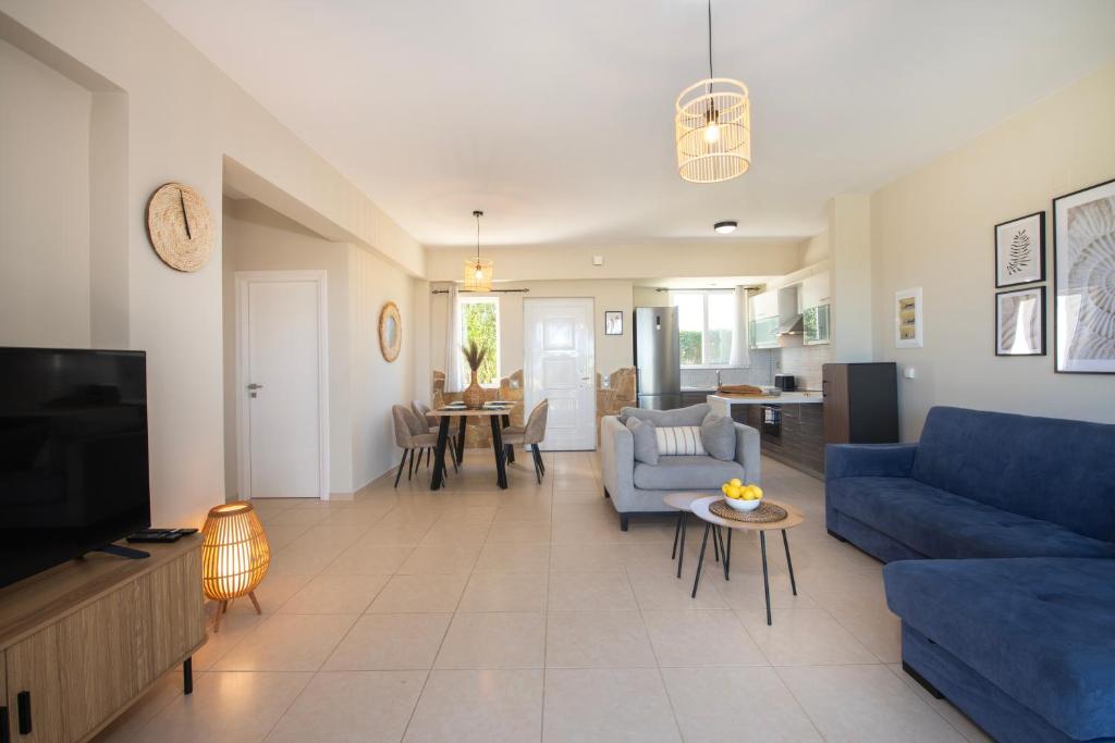 Posedenie v ubytovaní Gabriel apartment with a shared pool close to the beach