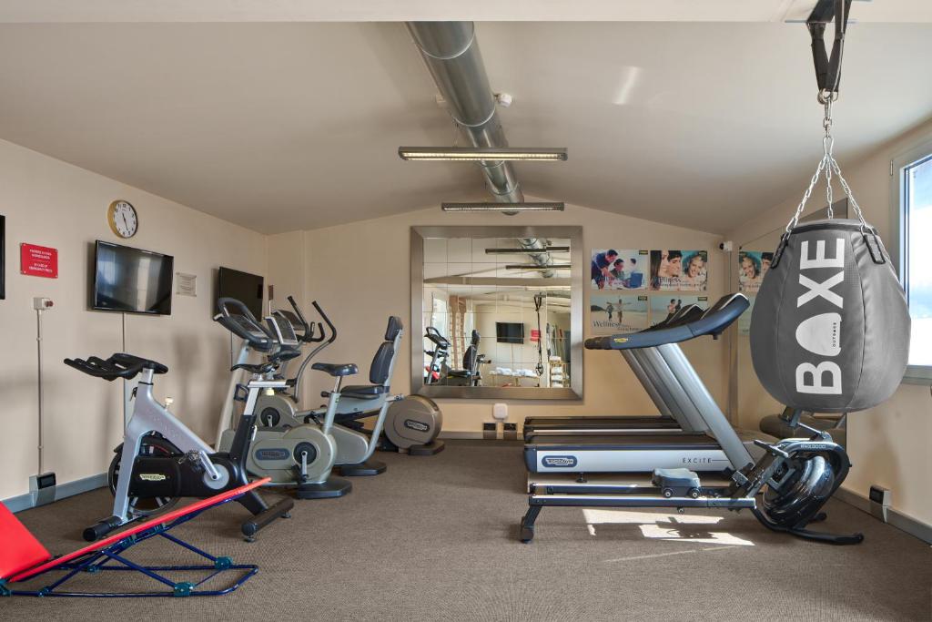 Fitness centrum a/nebo fitness zařízení v ubytování Hotel Accademia