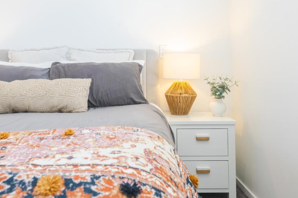 Luxury 1 Bed Apartment in CBD - Resim 11