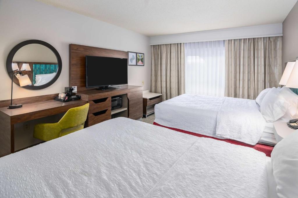 Hampton Inn & Suites Hartford-Manchester - Habitación Con Dos Camas Queen - No Fumadores