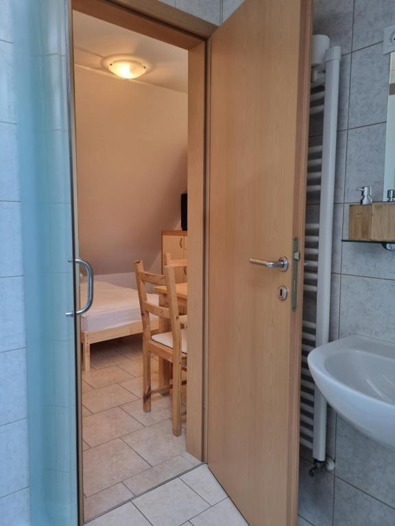 Koupelna v ubytování Apartmaji pri Ticelnu