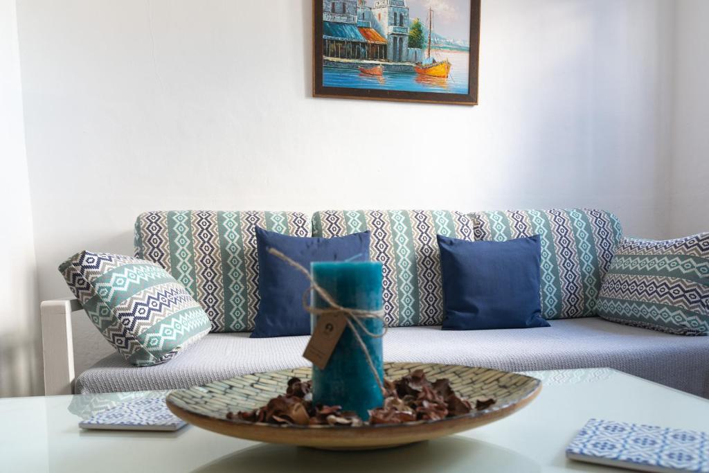 A seating area at Apartamento Paraiso en Lanzarote