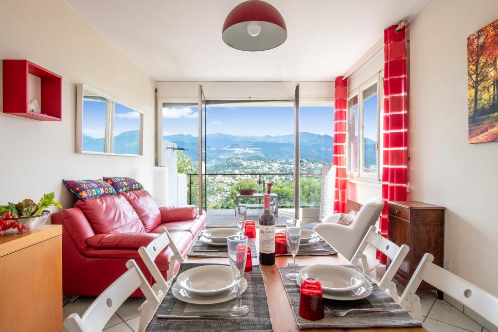 Pazzallo Panoramica with Balcony and Garage - Happy Rentals