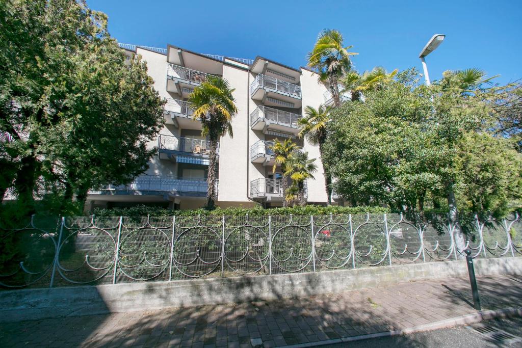 Budynek, w którym mieści się apartament