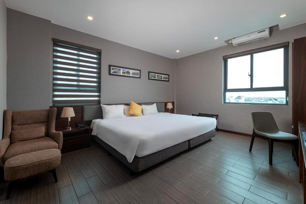 Golden Season Hotel - 3