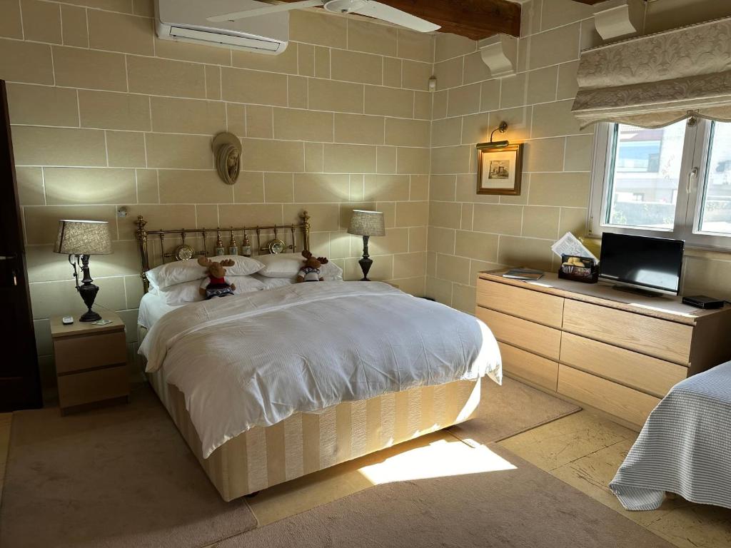 Villa Selmunett - Deluxe Double Room With Bath