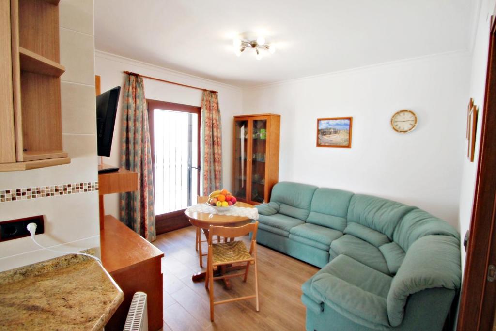 Posezení v ubytování Finca La Verema - holiday home with private swimming pool in Benissa