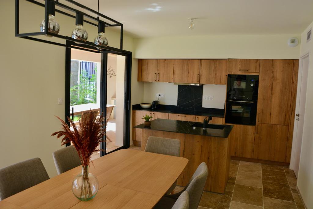 Een keuken of kitchenette bij Villa Jilie