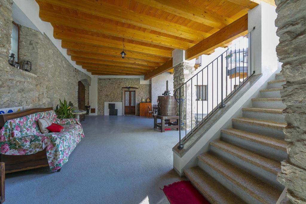 Zdjęcie z galerii obiektu Casa Baroni few min from Orta Lake - Happy Rentals w mieście Madonna del Sasso