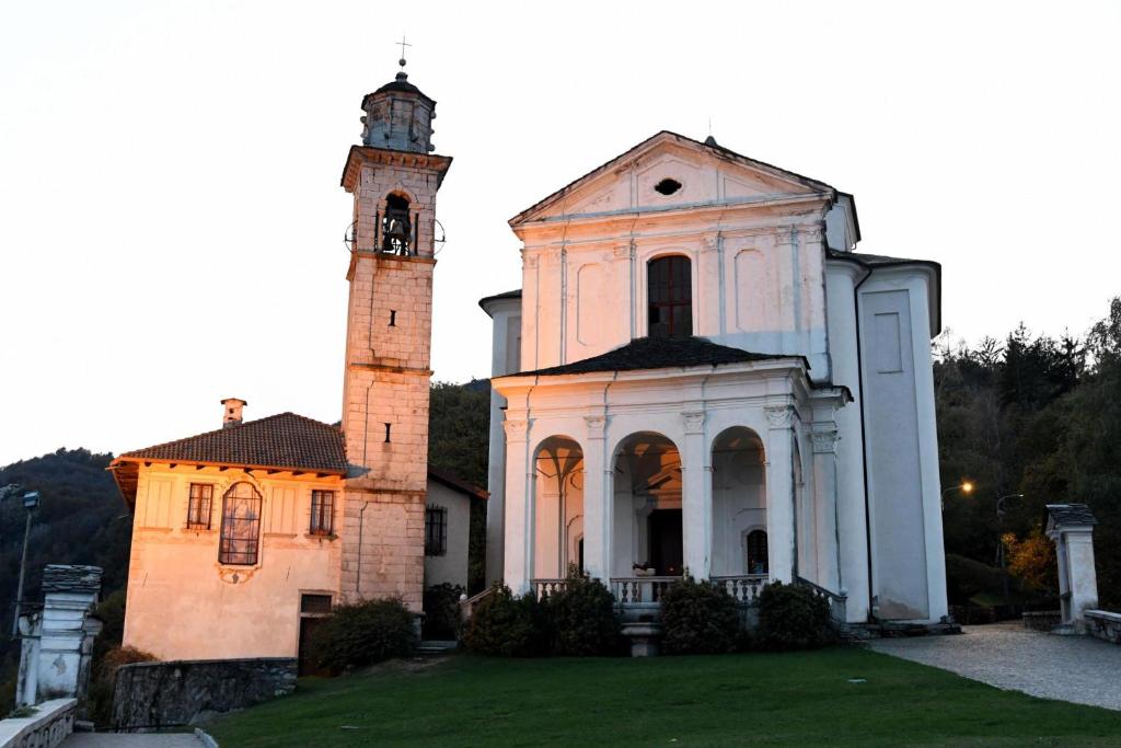 Zdjęcie z galerii obiektu Casa Baroni few min from Orta Lake - Happy Rentals w mieście Madonna del Sasso