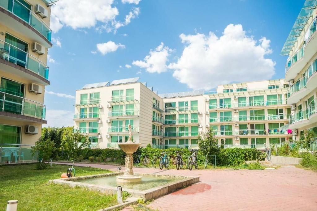 Charming Apartment 118 in complex Clara