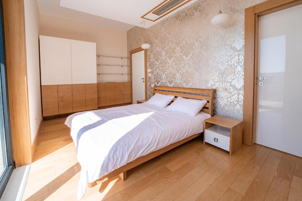 Postel nebo postele na pokoji v ubytování Villa Tivat Bay View