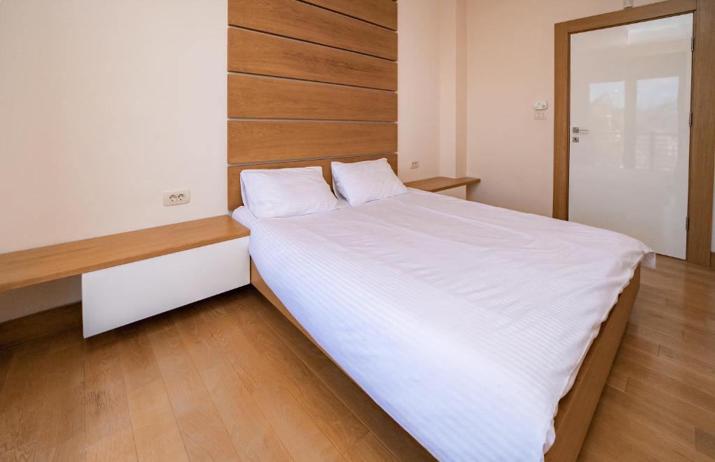 Postel nebo postele na pokoji v ubytování Villa Tivat Bay View