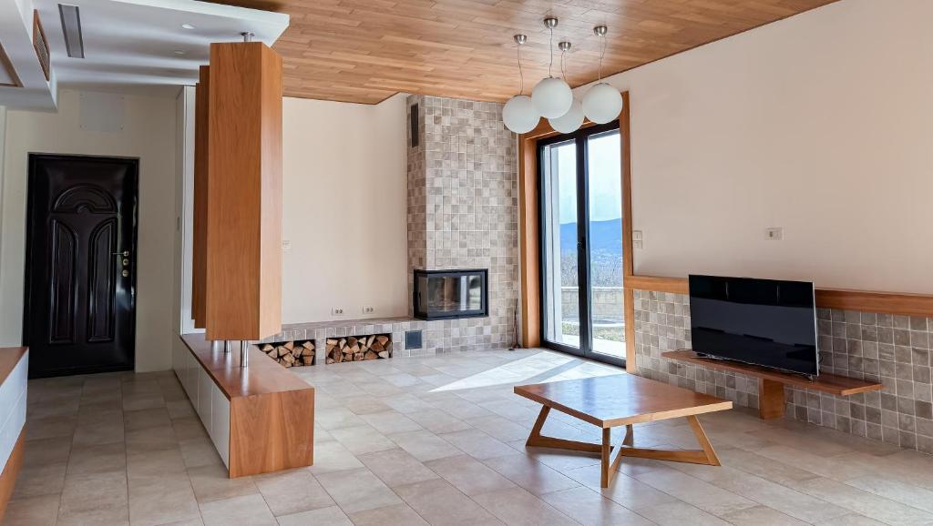 TV a/nebo společenská místnost v ubytování Villa Tivat Bay View