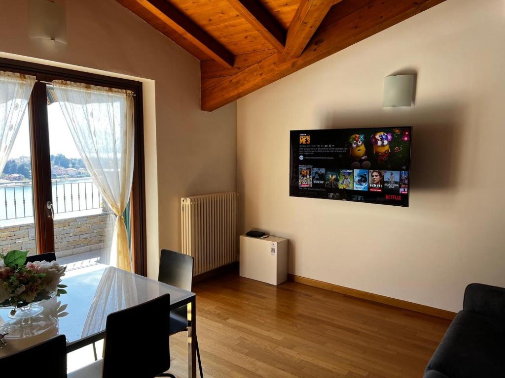 TV a/nebo společenská místnost v ubytování La Valletta Suite