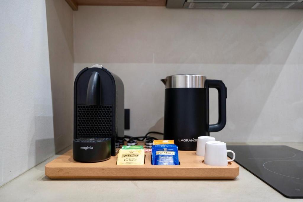 Paris Central Gem 9 Min Walk to Notre-Dame and Louvre - 9