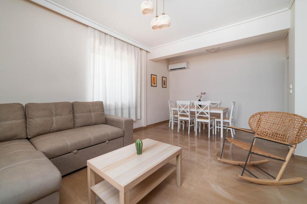 Posezení v ubytování Spacious Nest 2bd apartment next to Acropolis