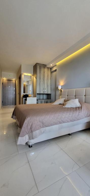 AKRON Luxury Holidays - 2