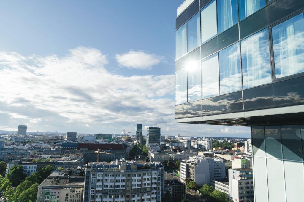 Nespecifikovaný výhled na destinaci Berlín nebo výhled na město při pohledu z hotelu