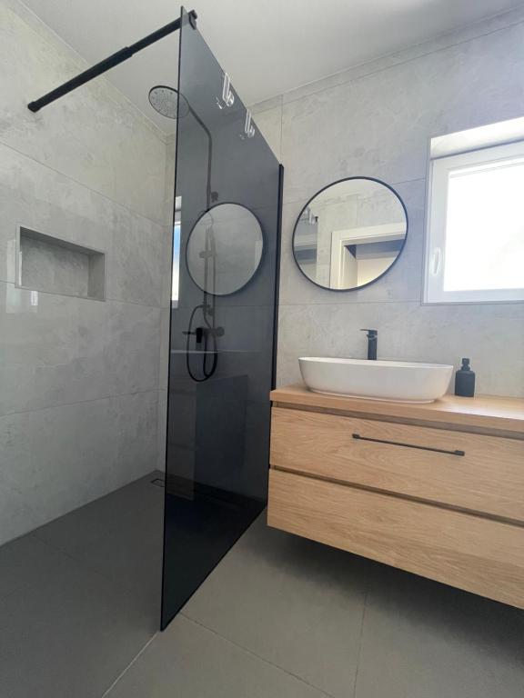 Modern Jacuzzi Apartment Mickey - 1