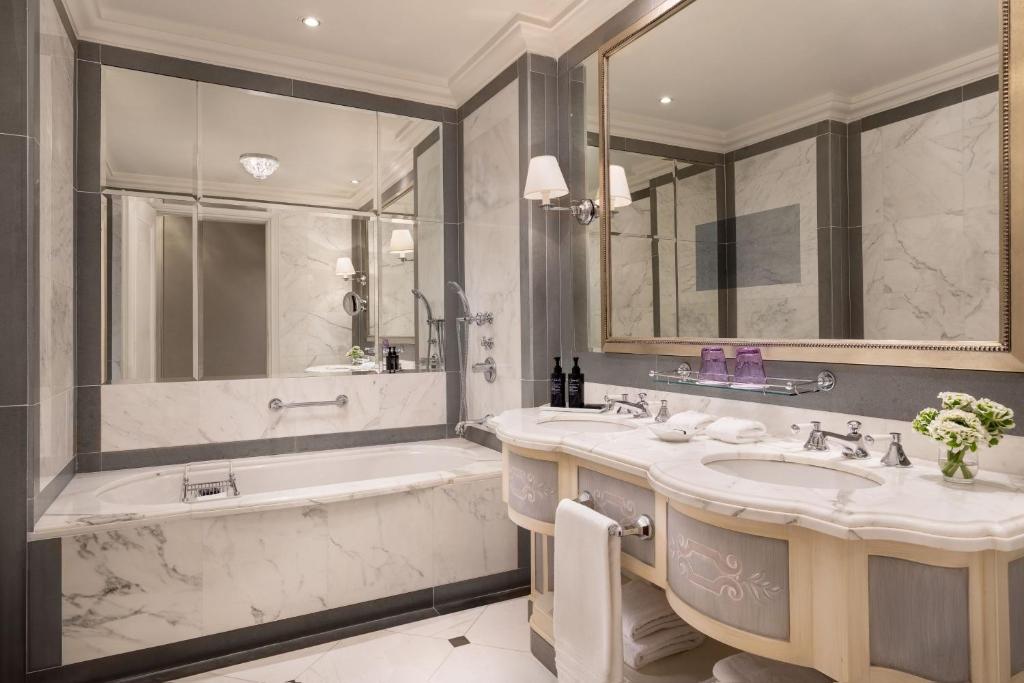 The St. Regis Florence - Resim 36