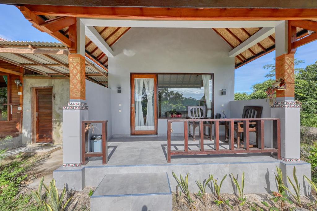 Ayu Hill Bungalows - Double Room With Patio