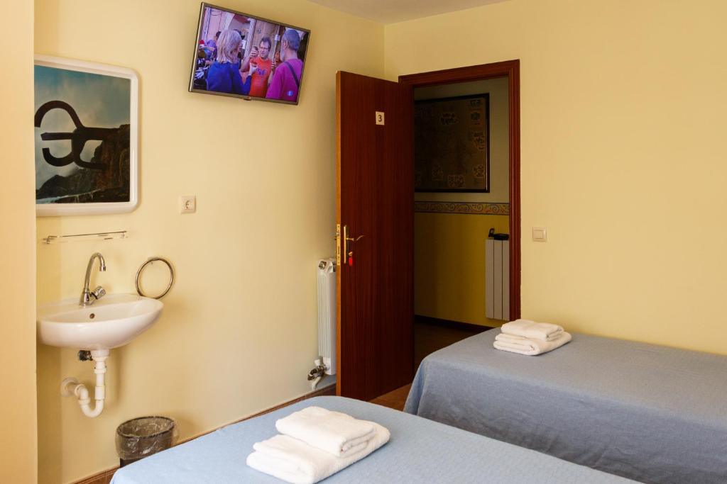 Pension Teresa - Chambre Jumelle Avec Salle De Bain Partagée