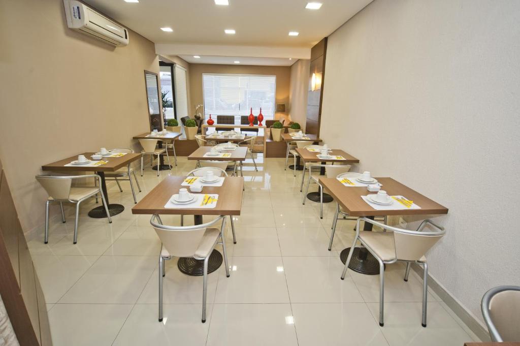 Restaurace v ubytování Hotel Sol By MRHotelaria