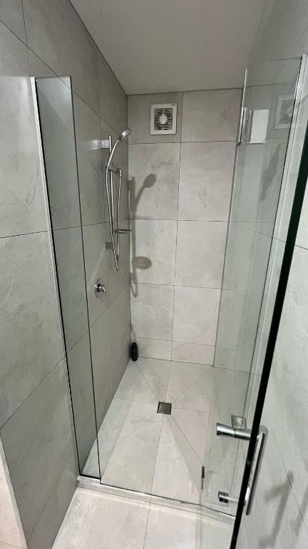 CBD Luxury 2 Bedroom Retreat - Resim 11