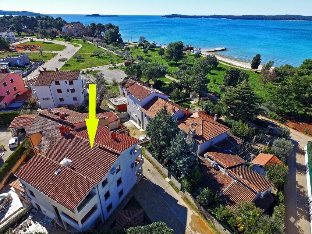 Ferienwohnung für 6 Personen ca 170 qm in Fažana, Istrien Istrische Riviera sett ovenfra