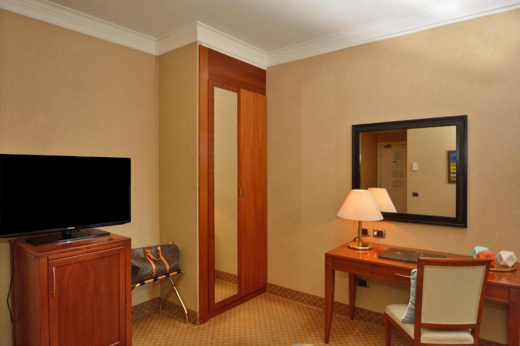 LH Hotel Lloyd Roma - Resim 32