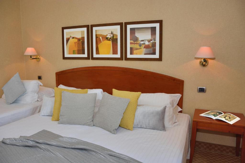 LH Hotel Lloyd Roma - Resim 28