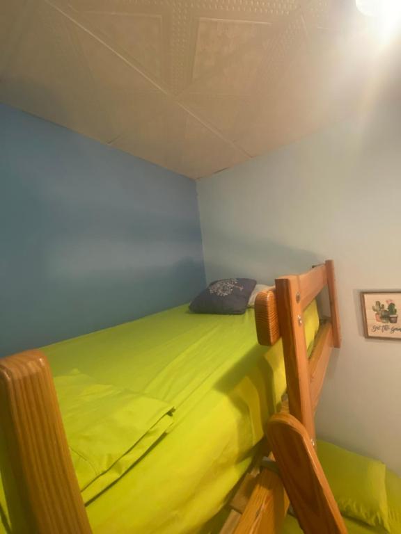 Letto o letti in una camera di Volcano Pines Retreat