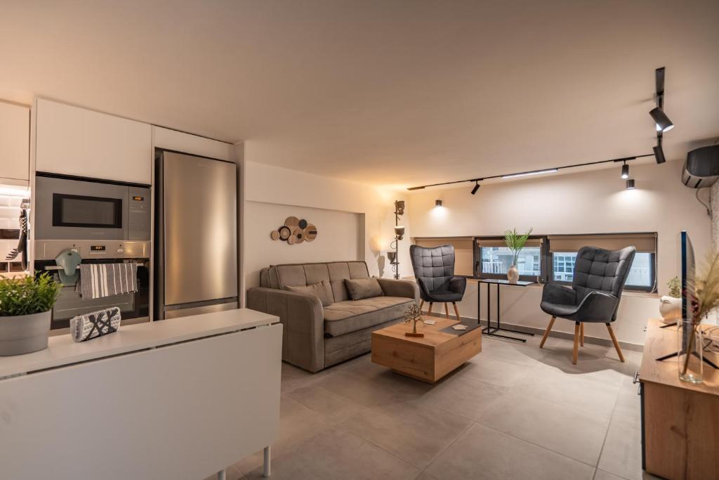 Demeter's Loft-Stylish Exclusive Athenian Retreat