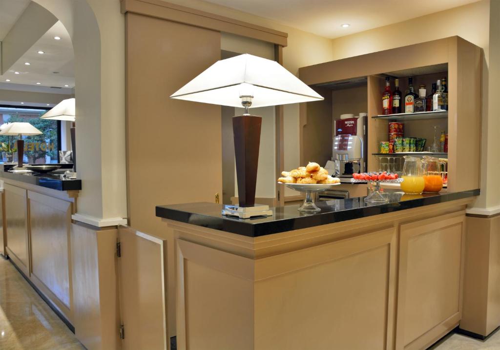 LH Hotel Lloyd Roma - Resim 13