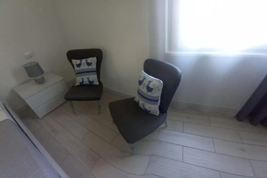 Ein Sitzbereich in der Unterkunft Casa vacanze I GIRASOLI -R4042-