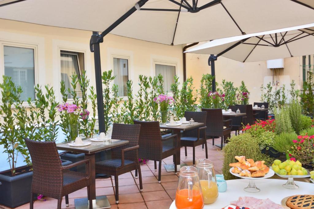 Nápoje v ubytování LH Hotel Lloyd Roma