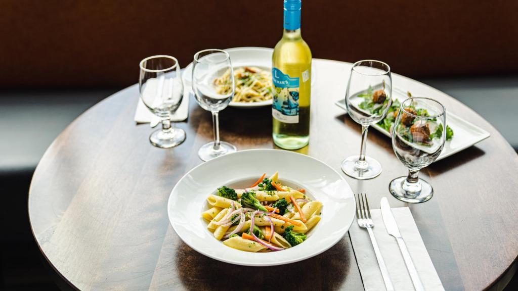 Holiday Inn Hotel & Suites - Montreal Centre-ville Ouest by IHG - Resim 43