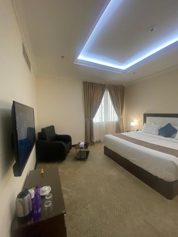 TV a/nebo společenská místnost v ubytování A Line Hotel