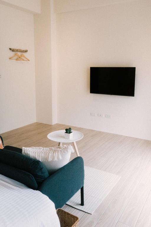 TV a/nebo společenská místnost v ubytování Bow Inn