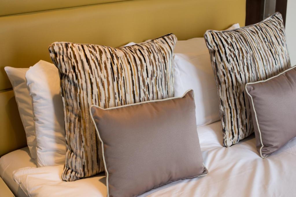 St George's Hotel - Wembley - Resim 16