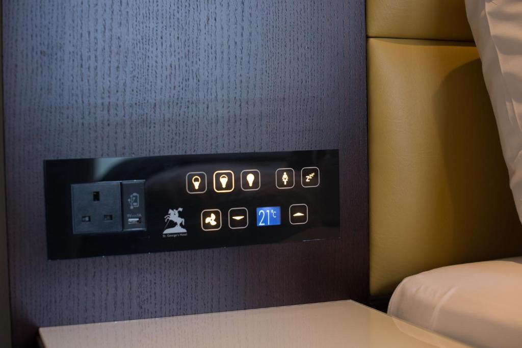 St George's Hotel - Wembley - Resim 36