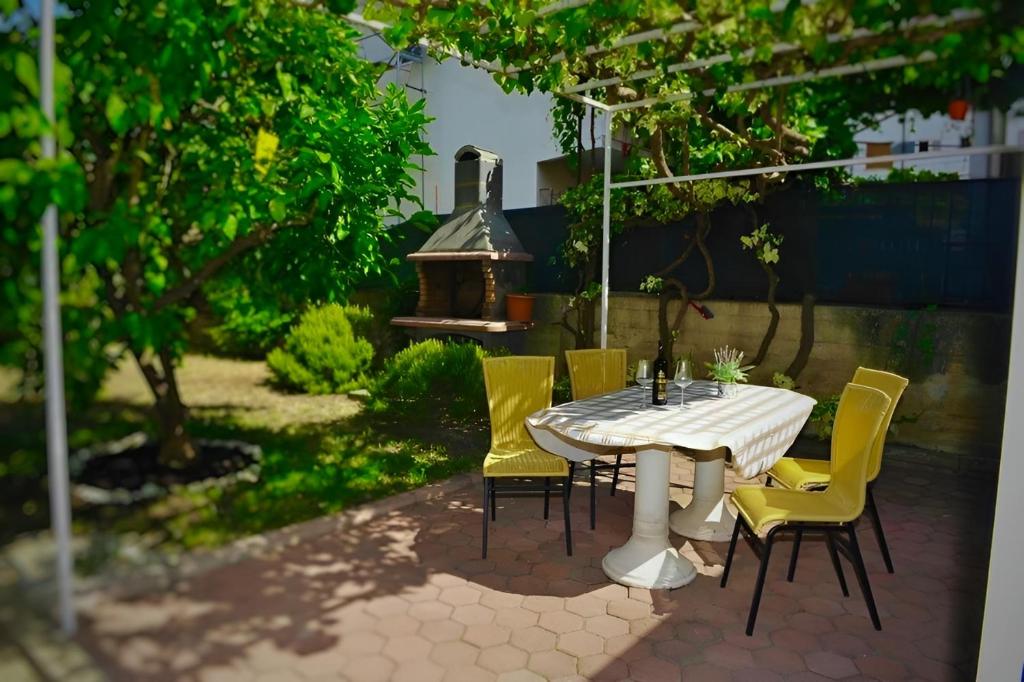 Vonkajšia záhrada v ubytovaní Apartment Botanic